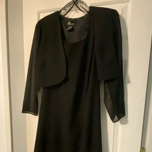 Women’s 14W Black dress with jacket